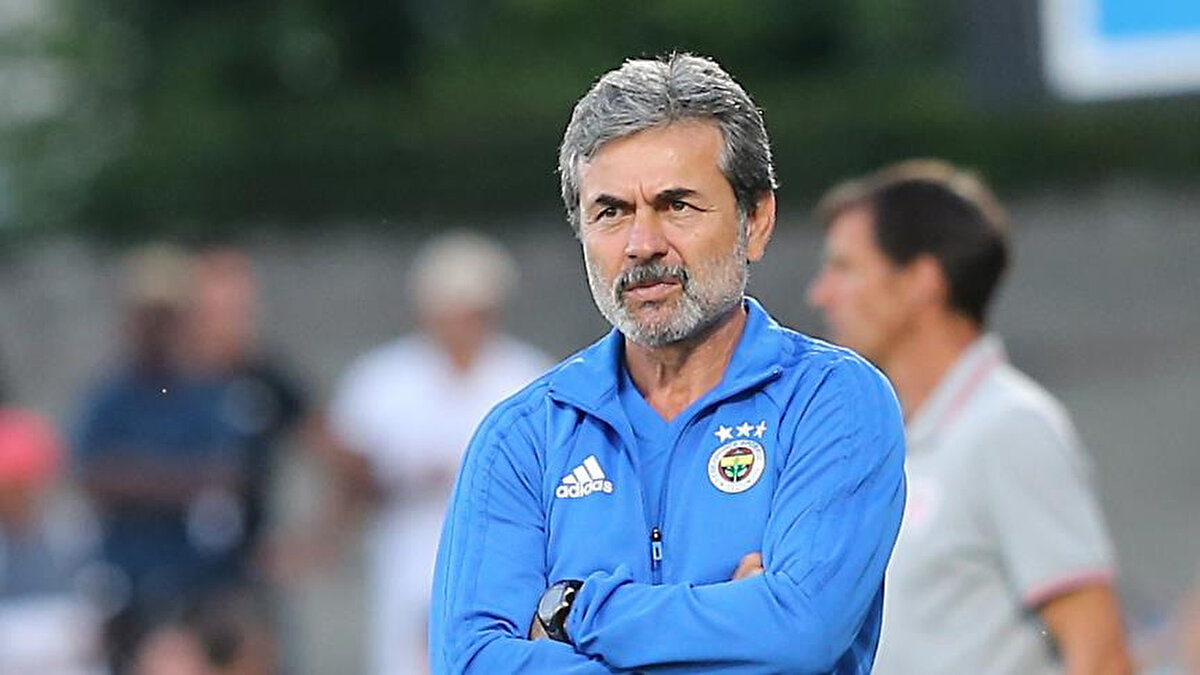 Aykut Kocaman açıklamasında, "Teknik direktörlüğe devam ediyorum ama kendi koşullarımda. Kendi çalışma şartlarımı oluşturabileceğim bir yer olursa orada devam etmek istiyorum." dedi. Fenerbahçe'nin uzun yıllardır Süper Lig'de şampiyon olamamasıyla ilgili soruya Kocaman, "Saha dışı sadece bu dönemin değil, bu seçimde çok yenilendi. 3 Temmuz'da fiilen bir darbeyle başlayan bir süreç bu. Çok daha ağır günleri geçirdi. Halen devam ediyor. Saha dışı tarafı bu." yanıtını verdi.