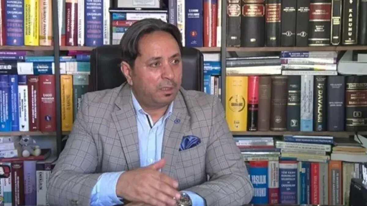 "Yargıtay, kıdem tazminatı ve yıllık izin açısından bütün kayıpları işçinin yüklenmesinin adil olmayacağını hükmetti. Yine işveren açısından da her ne kadar yasal olarak zorunlu ücretsiz izin işveren iradesiyle olmuş olsa bile işveren de aslında mecburiyetten dolayı bu yola başvurduğunu ve bütün yükün işverenin üzerine atılmasının da doğru olmayacağını; bu anlamda daha hakkaniyetli, adil ve dengeli bir karar alınması gerektiğine hükmetti. Verilen kararda, hükümet kararıyla verilen zorunlu ücretsiz izin dönemlerinin ihbar önerileri süresine göre belirlenmesi gerektiği ve bu sürelere 6 hafta eklenmesi gerektiği, bunu aşan kısımların ise dikkate alınmaması yönünde karar verdi."