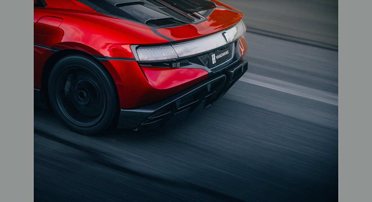 Bugatti’yi bile geçti<br>U9 Xtreme, Bugatti Chiron Super Sport 300+’ın 490,5 kms hız rekorunu geçmeyi başardı. Ayrıca Aspark Owl’u geride bırakarak elektrikli otomobillerde yeni bir çağ başlattı.