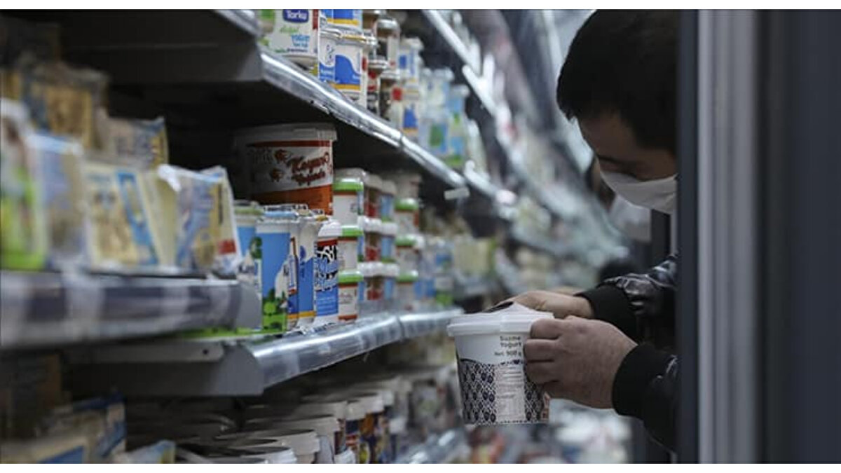 İndirimli satış reklamlarının özellikle kasım dönemi gibi kampanya aylarında resen denetlendiğini ifade eden Bolat, “Gerçek indirimin yapılıp yapılmadığını, önceki fiyatın doğru gösterilip gösterilmediğini, indirim tarihlerini tek tek inceliyoruz. Sahte indirim algısına izin verilmiyor” dedi.