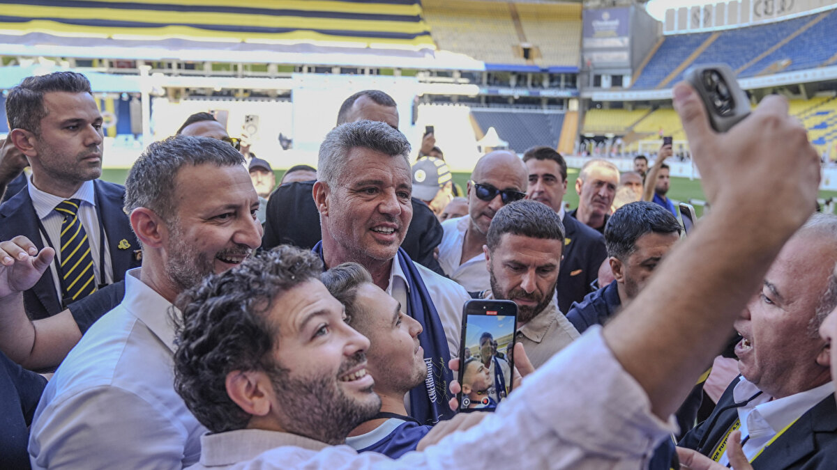 49 bin 268 genel kurul üyesinin oy kullanma hakkı olduğu kongrede 24 bin 732 üye oy verdi. Kullanılan oyların 24 bin 393'ü geçerli sayıldı.