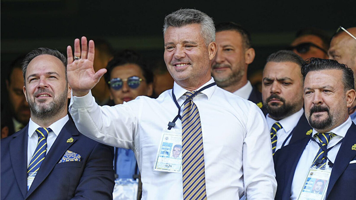 SADETTİN SARAN'IN YÖNETİM KURULU LİSTESİ<br><br>Adem Köz, Orhan Demirel, Yavuz Selim Demir, Ahmet Murat Emanetoğlu, İlker Alkun, Burçin Gözlüklü, Ali Gürbüz, Ertan Torunoğulları, Ufuk Şansal, Recep Uzelli, Cem Ciritçi, Erdem Sezer, Sinan Öncel, Ozan Vural, Taner Sönmezer, Ertuğrul Eren Ergen, İlyas Yılmaz, Gürhan Taşkaya, İlker Arslan, Zeynep Yalım Uzun, Yunus Kılıç.