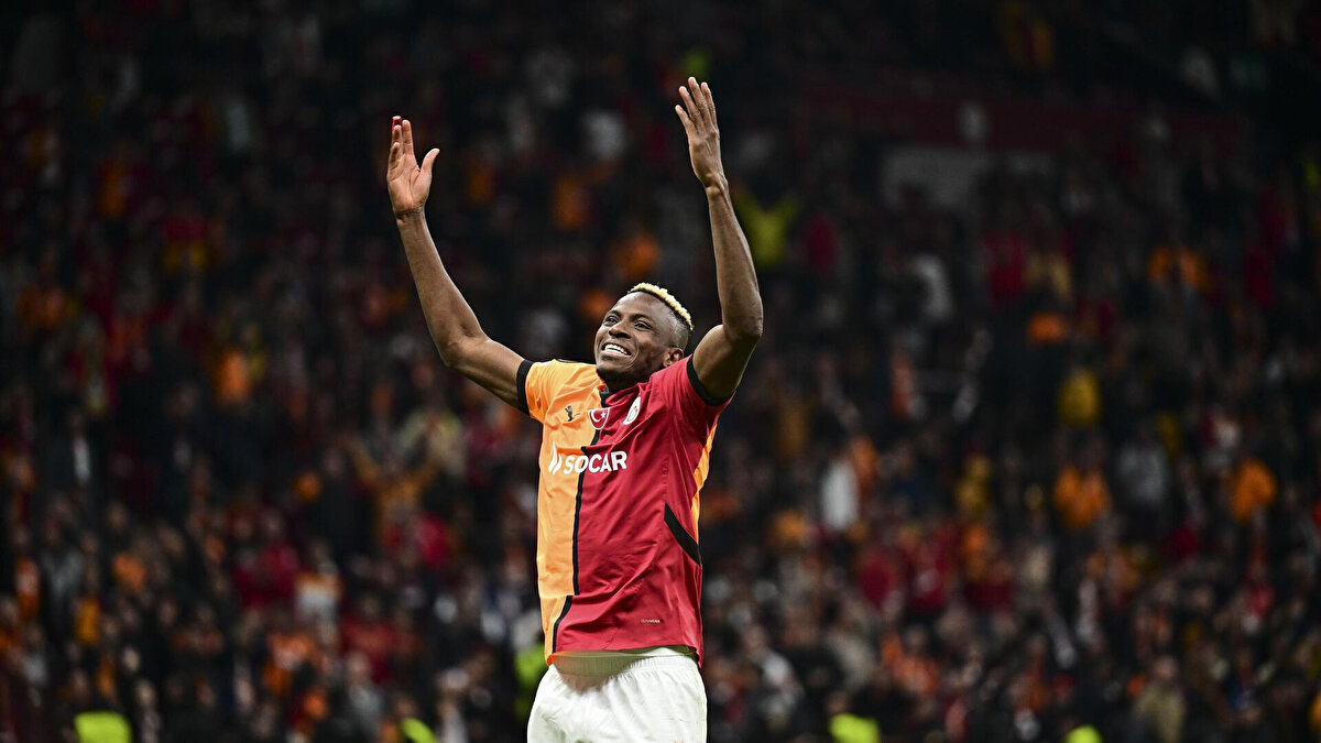 ALANYASPOR MAÇINA YETİŞECEK Mİ?<br><br>Milli takımdaki Ruanda maçında sakatlanan Osimhen'in, 26 Eylül'deki Alanyaspor karşılaşması için hafta içinde değerlendirme yapılıp karar verilecek.<br>