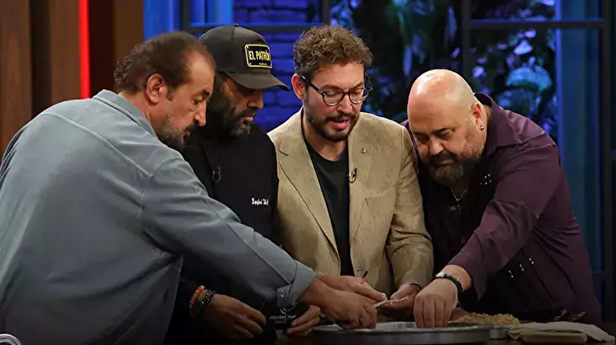 İlk etabın ardından potada kalan yarışmacılar ikinci turda ana ürün olarak hünnap ile tabak hazırladı. Şeflerin değerlendirmesi sonucunda en başarısız tabağı yapan isim Çağatay oldu. Böylece MasterChef’te haftanın 7. ve son eleme adayı Çağatay seçildi.