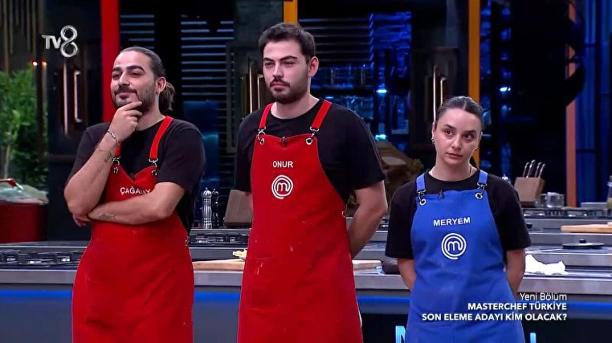 MasterChef Haftanın Eleme Adayları<br><br>MasterChef’te bu hafta eleme potasına giren yarışmacılar şöyle sıralandı:<br><br>Sezer (Mavi Takım)<br><br>Furkan (Mavi Takım)<br><br>Murat Can (Kırmızı Takım)<br><br>Barış (Kırmızı Takım)<br><br>İrem (Kırmızı Takım)<br><br>Nisa (Kırmızı Takım)<br><br>Çağatay (Bireysel eleme sonrası)<br><br>Böylece MasterChef’te eleme gecesi öncesinde 7 yarışmacı potada yer aldı.