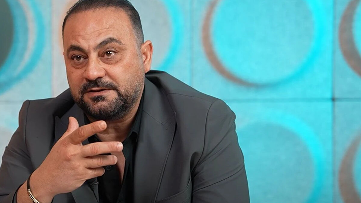 Şaş, Ali Koç’un seçim sürecindeki tavrını övgüyle değerlendirerek, "Ali Koç yenilgiyi kabul etti ve rakibini tebrik etti. Başkanlığı döneminde hataları oldu ama özellikle son iki yılda transferlerden sponsorlara kadar camianın istediği birçok şeye cevap verdi" dedi.<br>