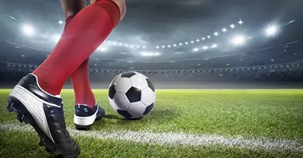 Manchester City’de son durum<br><br>Pep Guardiola yönetimindeki Manchester City, sezona istediği gibi başlayamadı. İlk 4 maçta 2 galibiyet ve 2 mağlubiyet alan City, şampiyonluk yarışında geri kalmak istemiyor. Son haftalarda Manchester United ve Napoli karşısında alınan galibiyetler takımı yeniden yükselişe geçirdi. Ancak Avrupa maçlarının ardından ligde yaşanan performans düşüşü, Guardiola’nın en büyük handikapı.