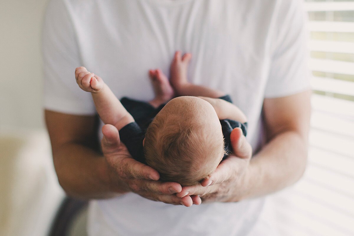 Popüler isimlerde kültürel yansımalar<br><br>Uzmanlara göre, ailelerin bebeklerine verdiği isimler hem toplumsal eğilimleri hem de kültürel değerleri yansıtıyor. Özellikle tarihî figürlerden esinlenen “Alparslan” ve “Metehan” gibi isimler erkeklerde öne çıkarken; doğa ile bağlantılı “Defne” ve “Zeynep” gibi isimler kızlarda zirvedeki yerini koruyor.