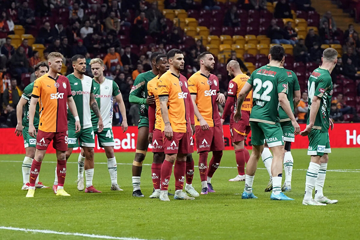 Galatasaray - Konyaspor maçı ne zaman, saat kaçta, hangi kanalda?<br><br>Tarih: 22 Eylül 2025 Pazartesi<br><br>Saat: 20.00<br><br>Stad: Rams Park<br><br>Yayın: beIN Sports 1<br>