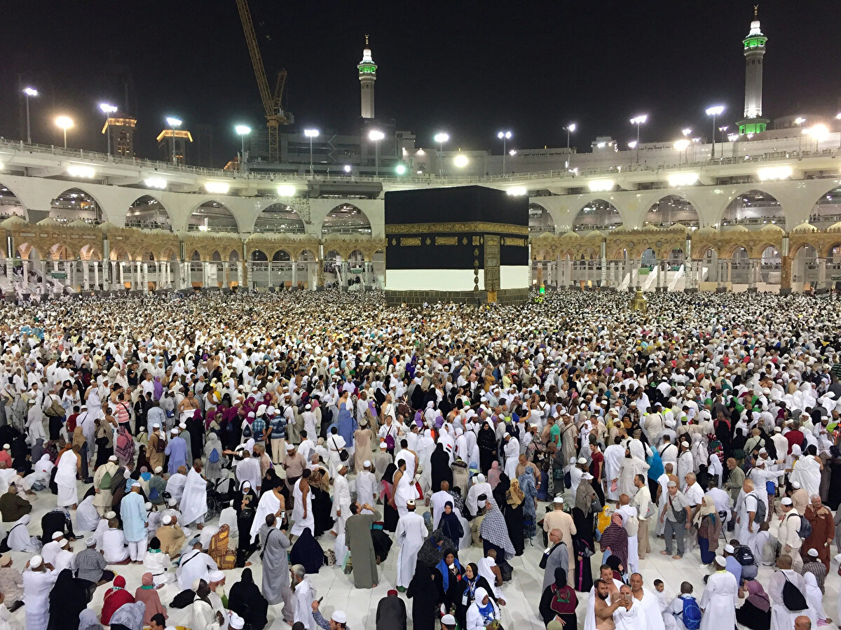 2026 HAC FİYATLARI NE KADAR?<br><br>2025 Yılında konaklama ücretleri 24.500 – 28.500 SAR (Suudi Arabistan Riyali) fiyat aralığında değişiyor.