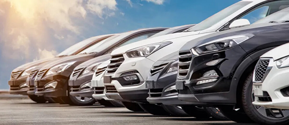 Bu modeller özellikle hibrit teknolojisiyle öne çıkarken, tüketiciler için daha yüksek fiyat etiketleriyle satışa sunulması bekleniyor.