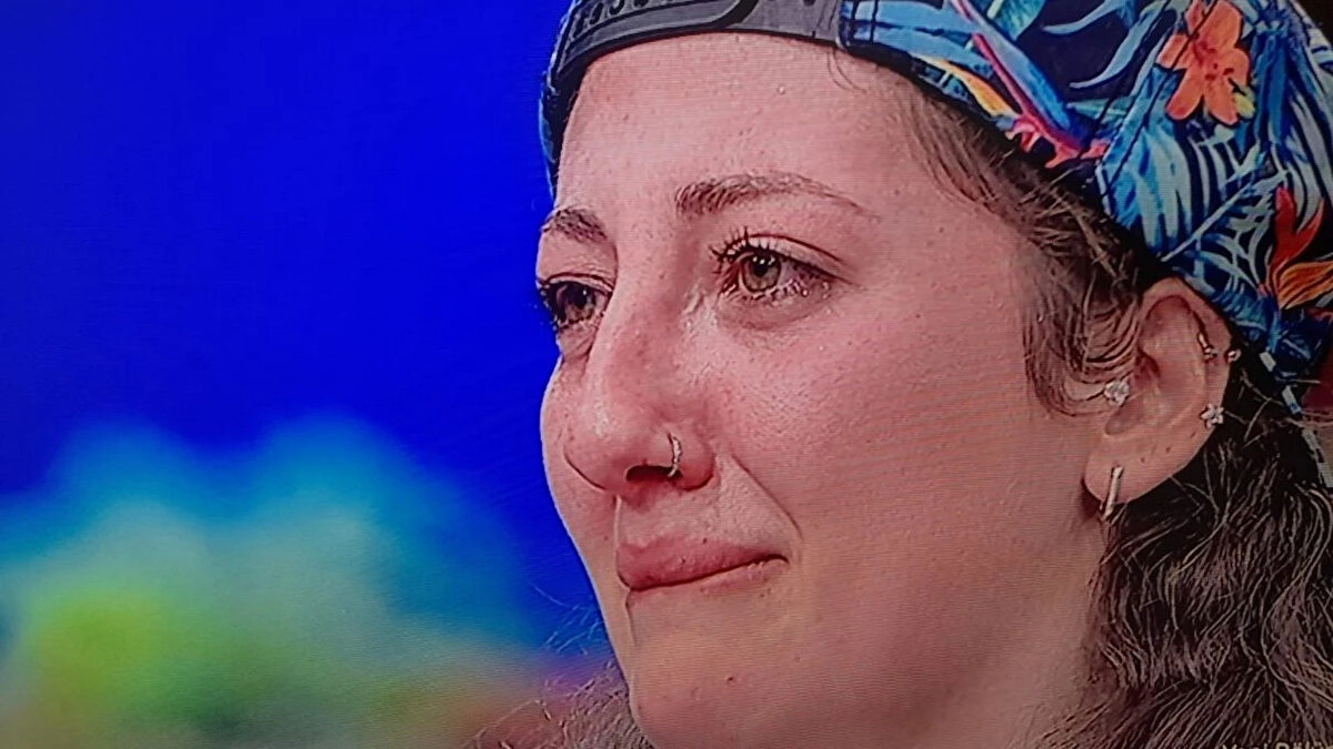 MasterChef İrem elendi<br><br>Eleme gecesinde yarışmacılar verilen tabağı en iyi şekilde çıkarmak için tüm hünerlerini sergiledi. Ancak jüri değerlendirmesi sonucunda performansı yeterli bulunmayan isim MasterChef İrem oldu. Böylece 21 Eylül 2025 Pazar günü MasterChef’te elenen yarışmacı İrem oldu.