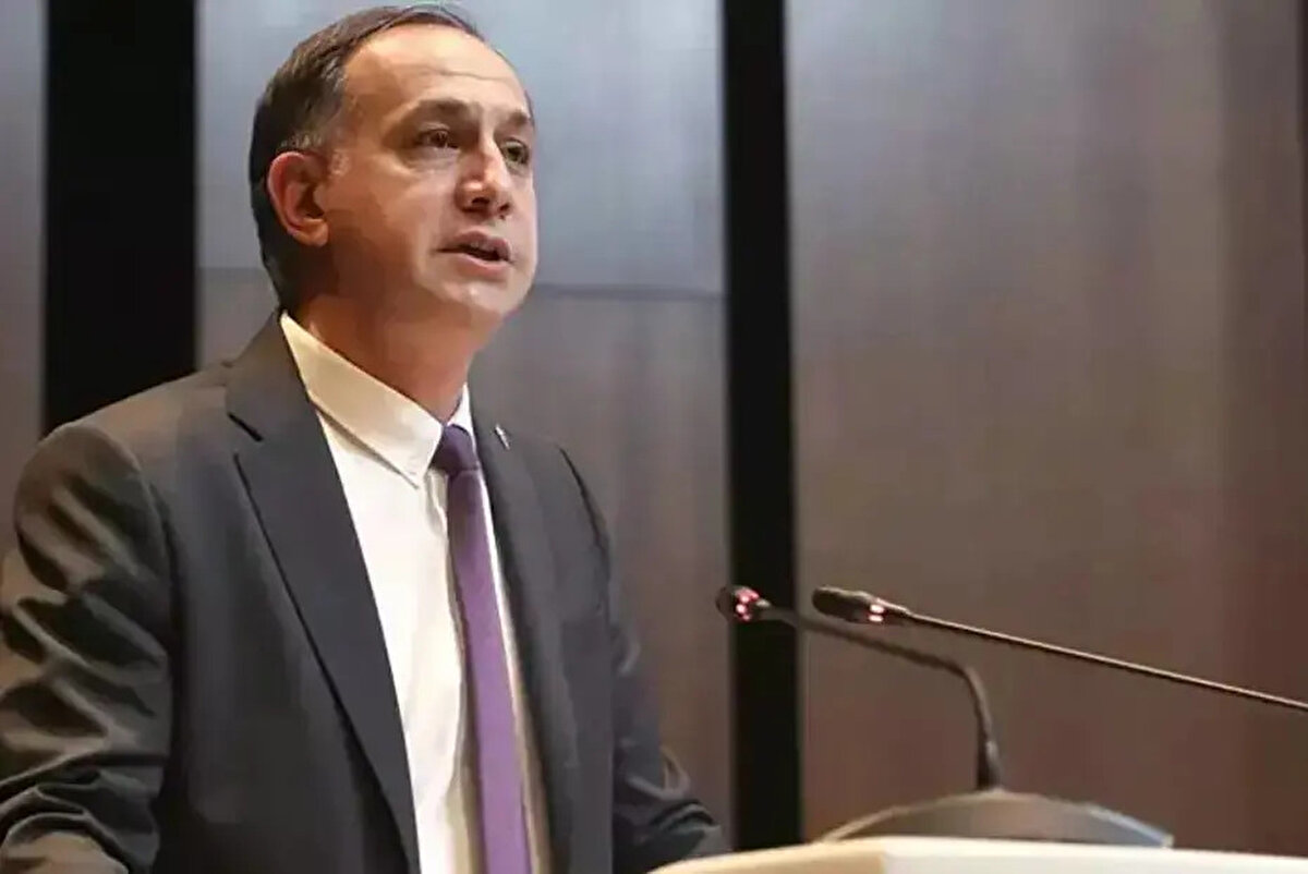 FERHAT GÜNDOĞDU'DAN İSTİFA KARARI<br><br> <br><br>Sabah Gazetesi'ne göre MHK Başkanı Ferhat Gündoğdu görevi bırakma kararı aldı.