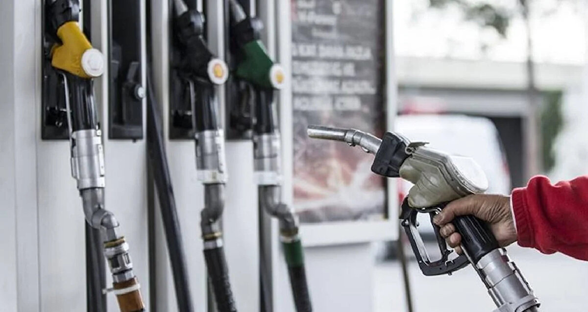 İstanbul Anadolu Yakası benzin fiyatı: 52,92 TL<br><br>İstanbul Anadolu Yakası motorin fiyatı: 54,28 TL<br><br>İstanbul Anadolu Yakası LPG fiyatı: 25,88 TL