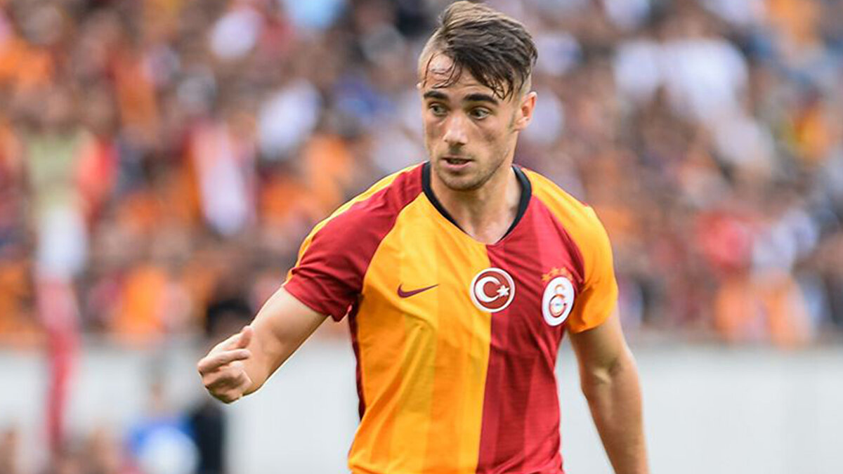 Galatasaray forması giyen Yunus Akgün, son üç maçta üç kez fileleri havalandırdı.<br><br>Ligde önce Eyüpspor ardından Konyaspor filelerini havalandıran milli futbolcu, Şampiyonlar Ligi’nde ise Eintracht Frankfurt’a karşı sahne aldı.