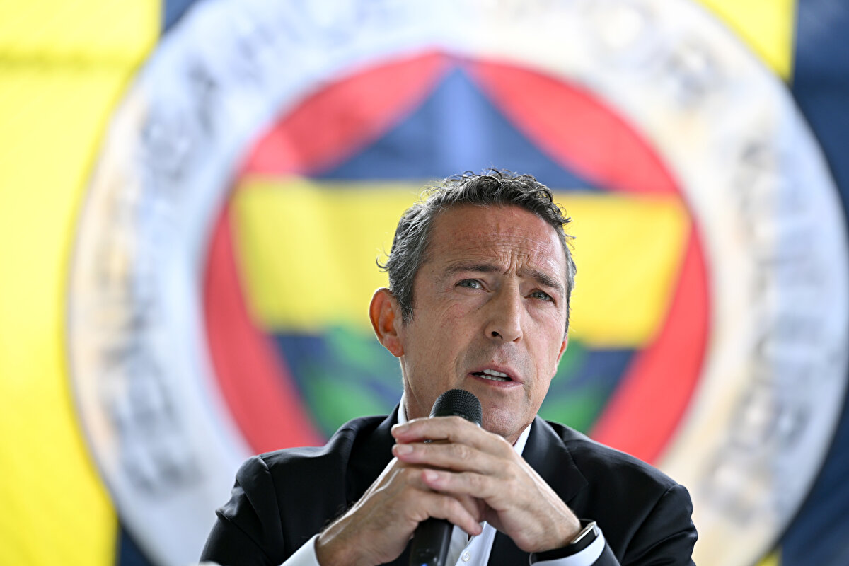 7 YILLIK ALİ KOÇ DÖNEMİ SONA ERDİ<br>2018 yılında Aziz Yıldırım'ı büyük bir oy farkıyla geçen Ali Koç'un 7 yıllık başkanlık süreci de son buldu. 