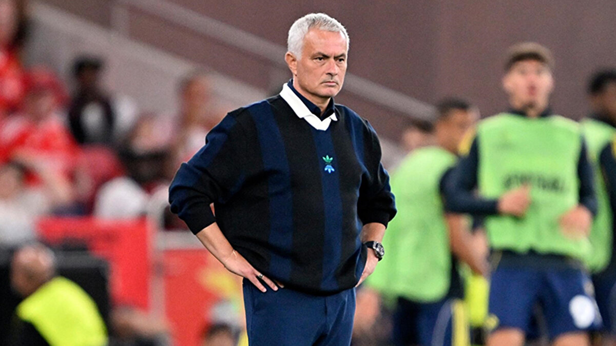 "Roma'da ve Fenerbahçe'de şampiyonluk için oynama fırsatım olmadı! Bu, benim için hem teknik direktör hem de insan olarak harika bir fırsat."