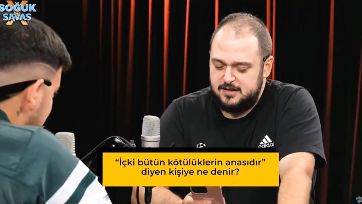 Programda, “İçki tüm kötülüklerin anasıdır” ifadesi üzerinden Hz. Muhammed’e yönelik alaycı sözler sarf edildi.
