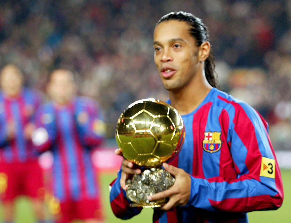 2005- Ronaldinho