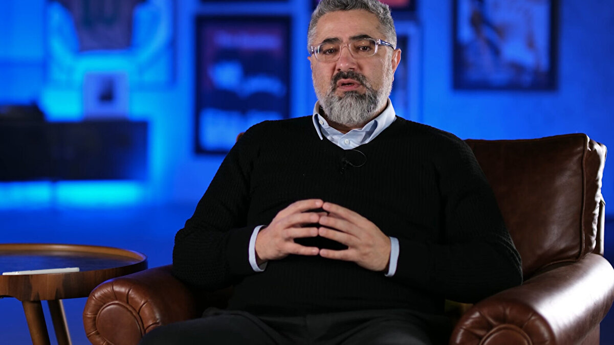 "8 puanlardan altın tepsiyle sunulmuştur. Altın tepsiyle sunulduğu zaman Allah'tan bunu kabul edenler olmuştur. Yok kardeş ben istemiyorum. Sen yemeğe devam et diyenler de olmuştur."