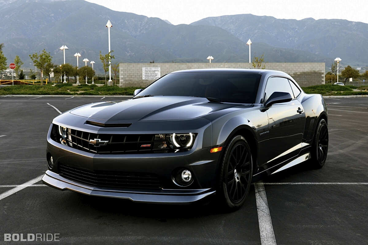 Chevrolet (General Motors bünyesinde, Türkiye'de resmi satışı 2015'te sonlandı ama hâlen ikinci elde mevcut.)