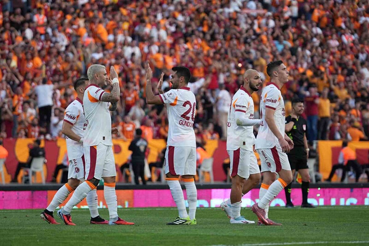 Galatasaray<br>85 milyon euro