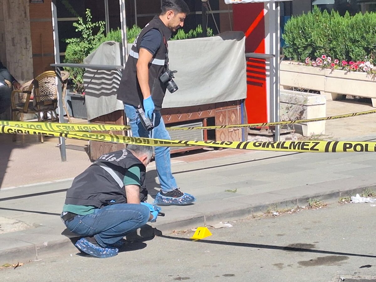 Polis, olayın gerçekleştiği cipi güvenlik şeridi içine alarak, inceleme yaptı. Olayın ardından kaçan şüpheli Z.Ş., polis tarafından kısa sürede suç aletiyle yakalandı.