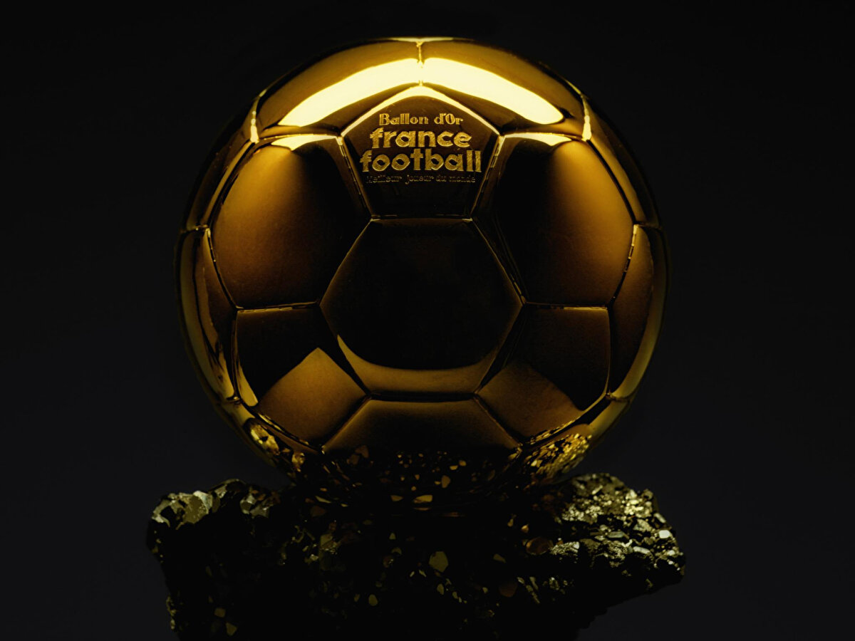 Ballon d'Or 2025 sıralaması tam olarak şöyle:<br>30. Michael Olise<br><br>29. Florian Wirtz<br><br>28. Virgil van Dijk<br><br>27. Declan Rice<br><br>26. Erling Haaland<br><br>25.: Denzel Dumfries<br><br>24. Fabian Ruiz<br><br>23. Jude Bellingham<br><br>22.: Alexis Mac Allister<br><br>21. Serhou Guirassy<br>