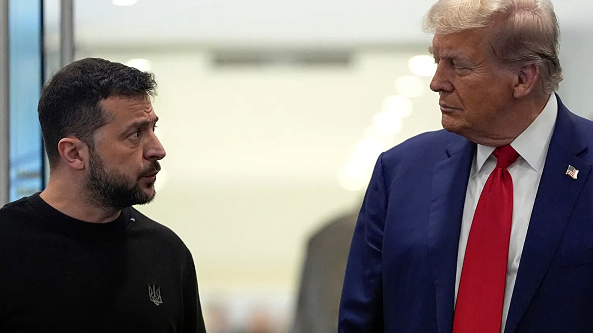 Rusya Devlet Başkanı Vladimir Putin ile ne zaman görüşüp savaşın sona ermesine yönelik son durumu değerlendireceği sorulan Trump, "Bir ay içinde bu konuda sizi bilgilendiririm." dedi.<br><br>Polonya, 9 Eylül'de Rusya'ya ait insansız hava araçlarının (İHA) hava sahasını ihlal ettiğini, NATO da birlikte karşılık verildiğini duyurmuştu. Ardından Romanya'nın da hava sahasında Rus İHA'sı tespit edilmişti. Son olarak 19 Eylül'de Estonya'nın sahasının Rus jetlerince ihlal edildiği, NATO müdahalesi sonucunda uçakların durdurulduğu bildirilmişti.