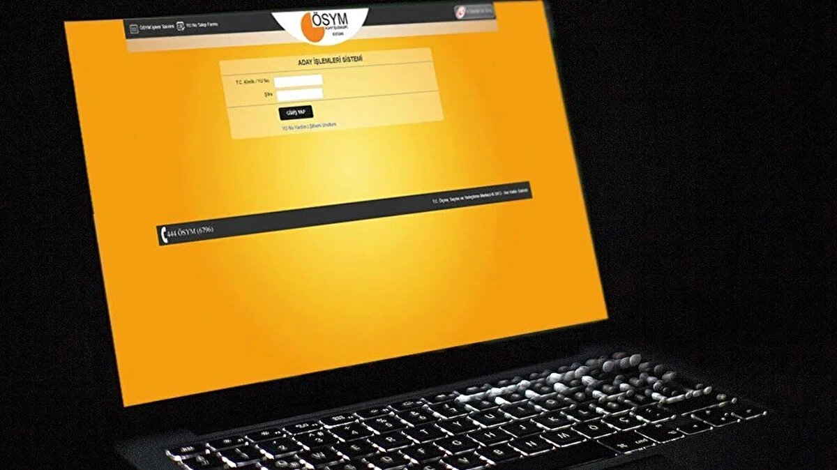 Taban ve tavan puanlara dikkat edilmeli<br><br>Ek tercih sürecinde en önemli kriterlerden biri taban puanlar. ÖSYM, merkezi yerleştirmelerde olduğu gibi ek yerleştirme sürecinde de taban puanları dikkate alıyor. Adayların tercih yapabilmesi için ilgili bölümün taban puanından daha yüksek bir puana sahip olması gerekiyor.