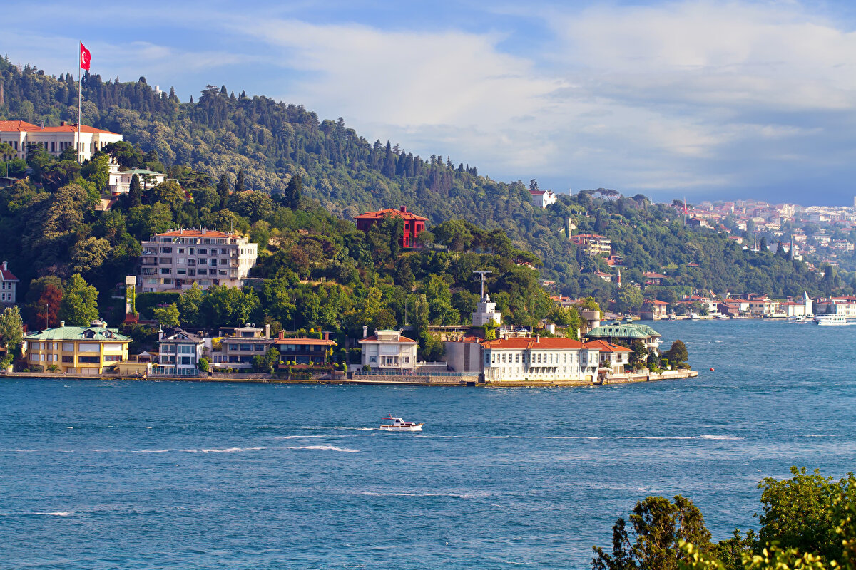 İSTANBUL, MALTEPE, İlçesi'nde planlanan 3 adet elektrik kesintisi bulunmaktadır.<br><br>Bakım Çalışması<br>25.09.2025 10:00 - 14:00<br>Kesinti Nedeni: ŞEBEKE İYİLEŞTİRME ÇALIŞMALARI<br>Etkilenen Cadde / Sokak BAKAN<br>Bakım Çalışması<br>25.09.2025 09:30 - 13:30<br>Kesinti Nedeni: ŞEBEKE İYİLEŞTİRME ÇALIŞMALARI<br>Etkilenen Cadde / Sokak BAĞDAT, KEMER, KAÇKAR, ALİM<br>Bakım Çalışması<br>26.09.2025 10:00 - 16:00<br>Kesinti Nedeni: ŞEBEKE İYİLEŞTİRME ÇALIŞMALARI<br>Etkilenen Cadde / Sokak BAĞDAT, YENİ ÇIKMAZI, ATEŞ ÇIKMAZI, ORKİDE ÇIKMAZI