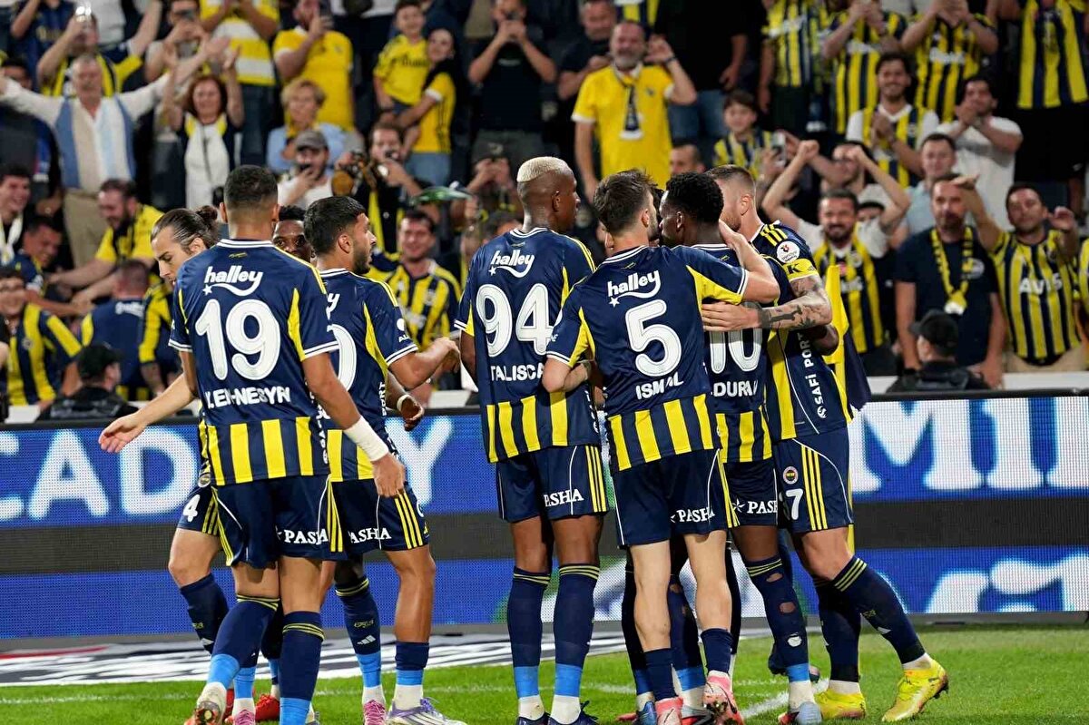 Fenerbahçe, Hırvatların güçlü takımını mağlup etmek ve Avrupa Ligi'ne 3 puanla başlamak istiyor. Sarı-lacivertli takım, Tedesco ile ilk Avrupa maçına çıkmış olacak. 