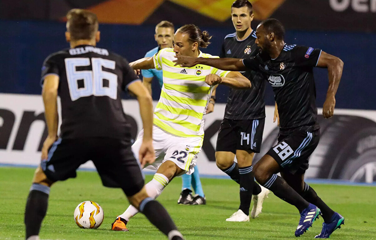 2018-2019 sezonunda iki ekip UEFA Avrupa Ligi'nde aynı grupta yer almıştı. Hırvatistan'da oynanan maçı Dinamo Zagreb 4-1 kazanmış, Kadıköy'deki maç ise 0-0 sona ermişti.<br>O sezon Dinamo Zagreb grubu lider, Fenerbahçe ise 2. sırada tamamlamıştı.