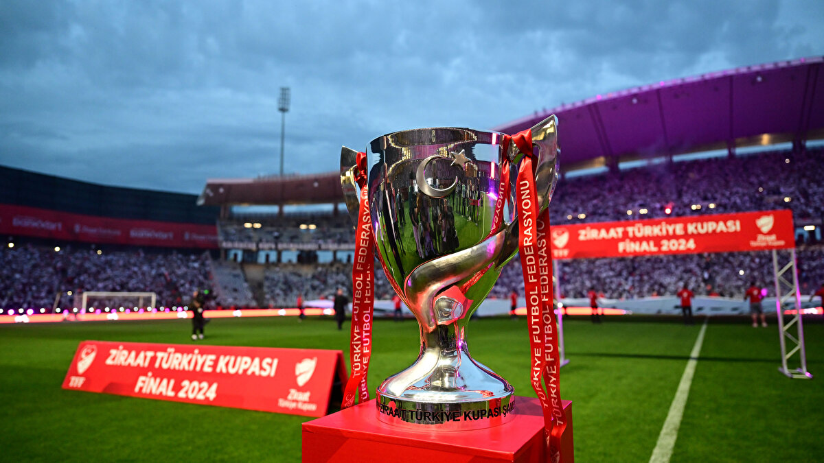 ZİRAAT TÜRKİYE KUPASI KURA ÇEKİMİ NE ZAMAN?<br><br>Ziraat Türkiye Kupası 3. eleme turu kura çekimi 26 Eylül Cuma günü saat 14:30'da Riva TFF Hasan Doğan Millî Takımlar Kamp ve Eğitim Tesisleri Orhan Saka Konferans Salonu'nda gerçekleşecek. Kura, canlı olarak A Spor'dan aktarılacak.