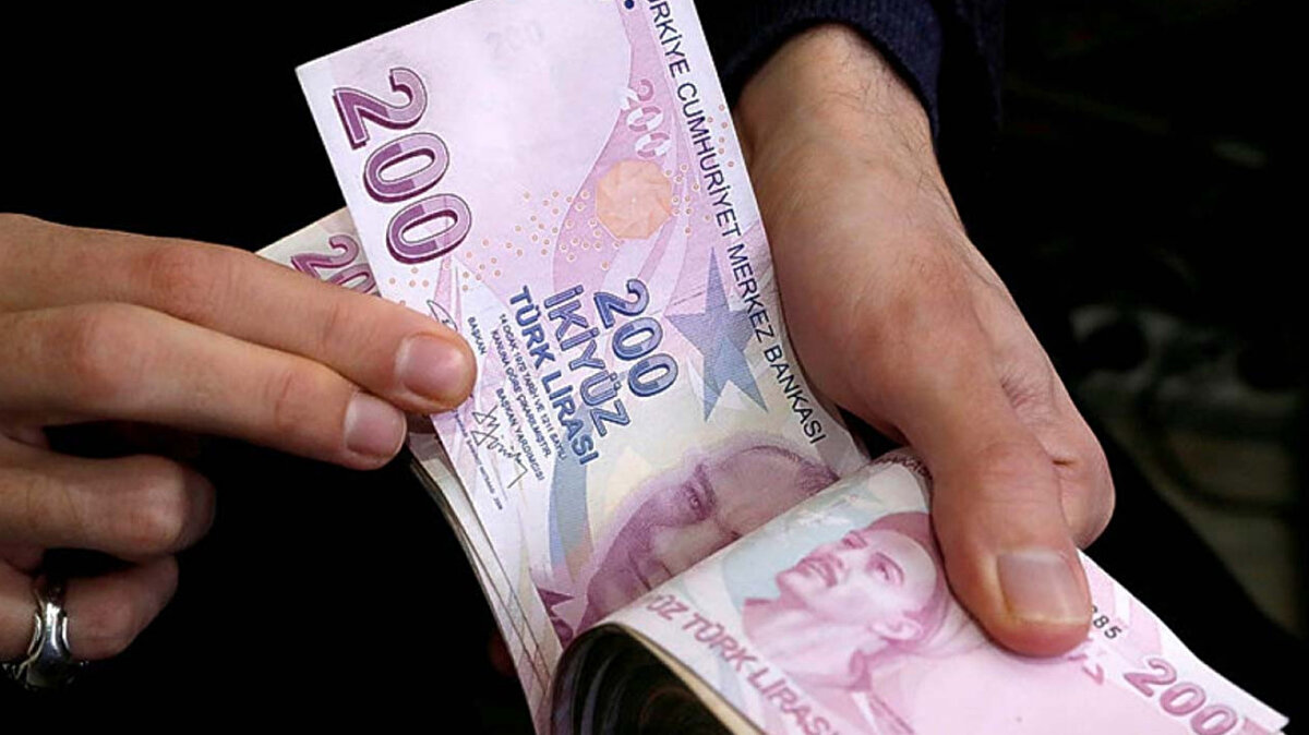 Enflasyonda kalıcı düşüş beklentisi<br><br>BBVA, 2025 yıl sonu enflasyon beklentisini %30’da sabit tuttu.<br>2026 için tahmin ise %21’den %23’e yükseltildi.<br>Bunda, hizmet kalemlerindeki yapışkanlık ve idari fiyat artışlarının etkili olacağı öngörüldü.