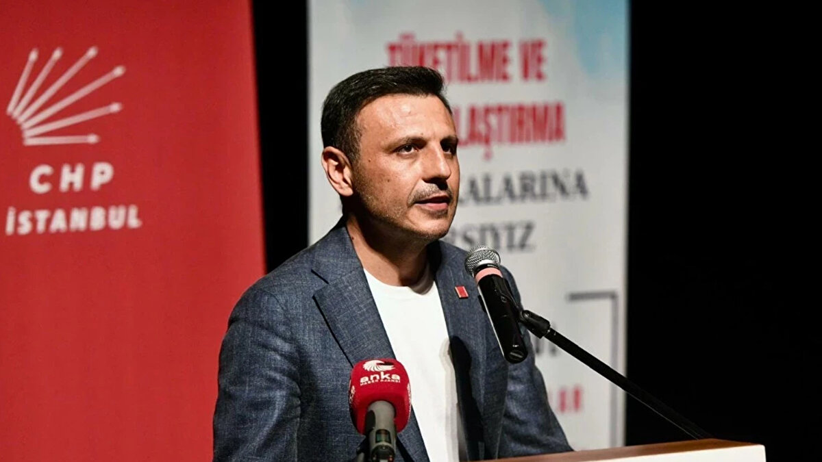 Özgür Çelik kaç oy aldı?<br><br>CHP İstanbul İl Başkanlığına Özgür Çelik Seçildi. 583 delegeden 414'ünün oyunu aldı.