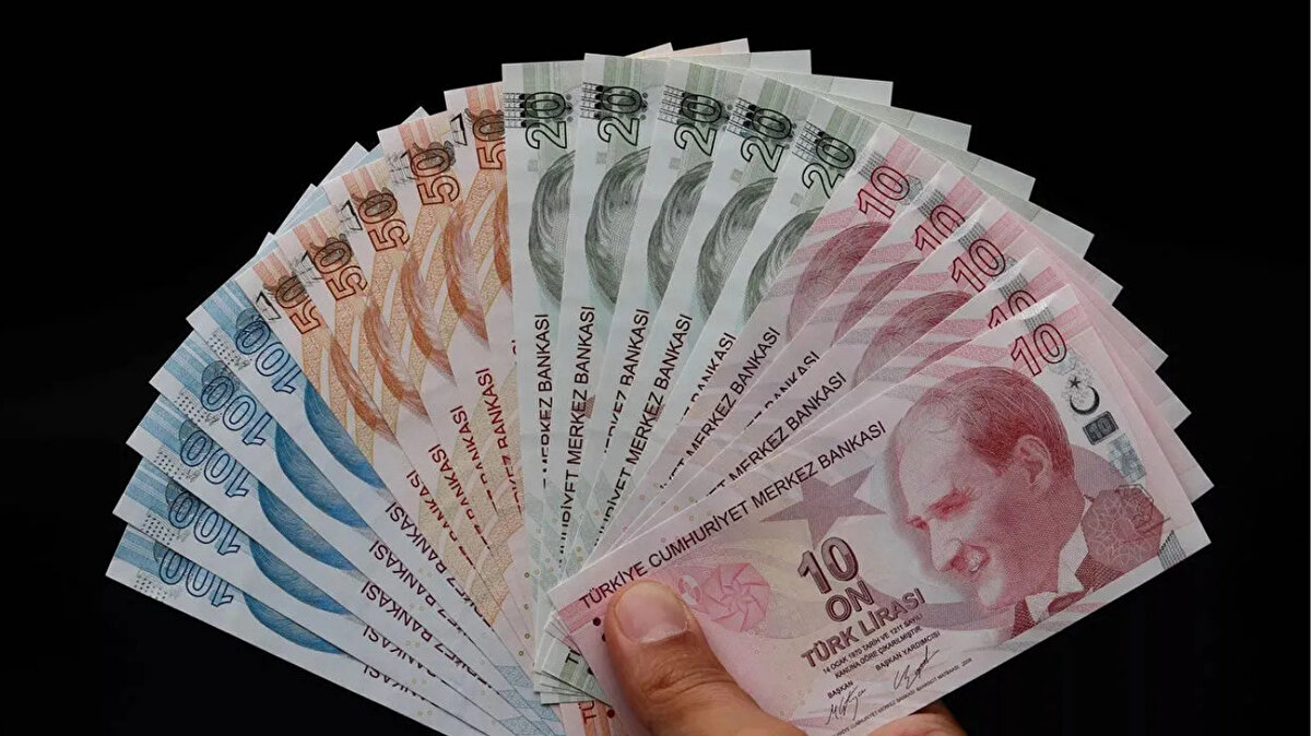 KATILIM ZORUNLU OLACAK<br><br>Sistemin zorunlu olacağını vurgulayan Bayram, “Bireysel emeklilikte çalışanların çıkış hakkı bulunuyordu. Ancak TES’te işveren doğrudan prim yatıracağı için sistemden çıkış söz konusu olmayacak” ifadelerini kullandı.<br>