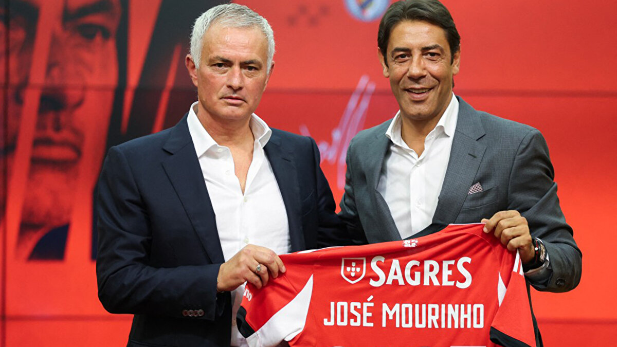 Portekiz Liginde Benfica, sahasında karşılaştığı Rio Ave karşısında 1-1 berabere kaldı. Maç sonrası Portekiz basını, teknik direktör Jose Mourinho’ya yönelik sert yorumlarda bulundu. İşte Portekiz basınındaki Jose Mourinho yansımaları...