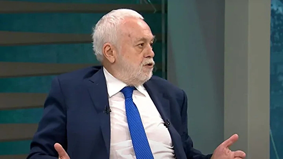 Ömer Üründül'ün yazısında ilgili kısmı şöyle: