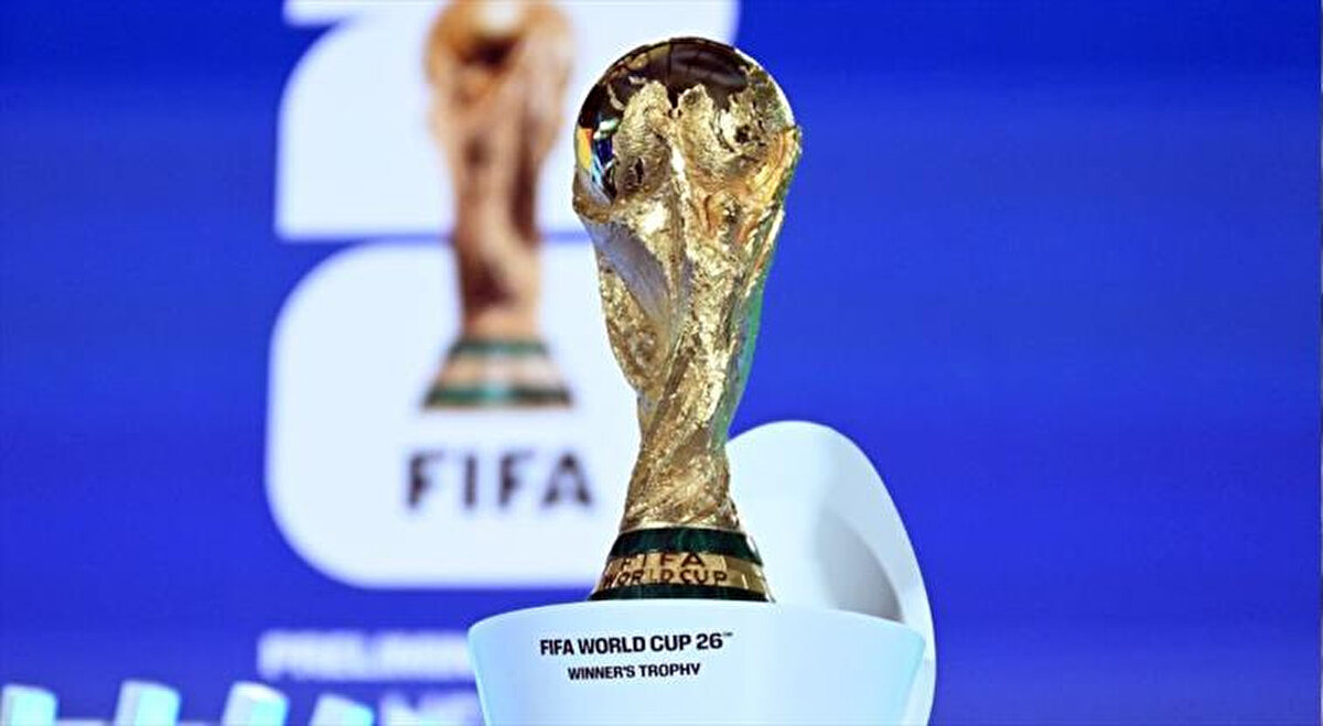 Dünya Kupası’na katılan ülke sayısı 1982’de 16’dan 24’e, 1998’de ise 32’ye yükselmişti.<br><br> <br><br>Amerika Birleşik Devletleri, Kanada ve Meksika’nın ev sahipliğinde gelecek yıl düzenlenecek 2026 Dünya Kupası’nda ise 48 takım mücadele edecek.<br><br>