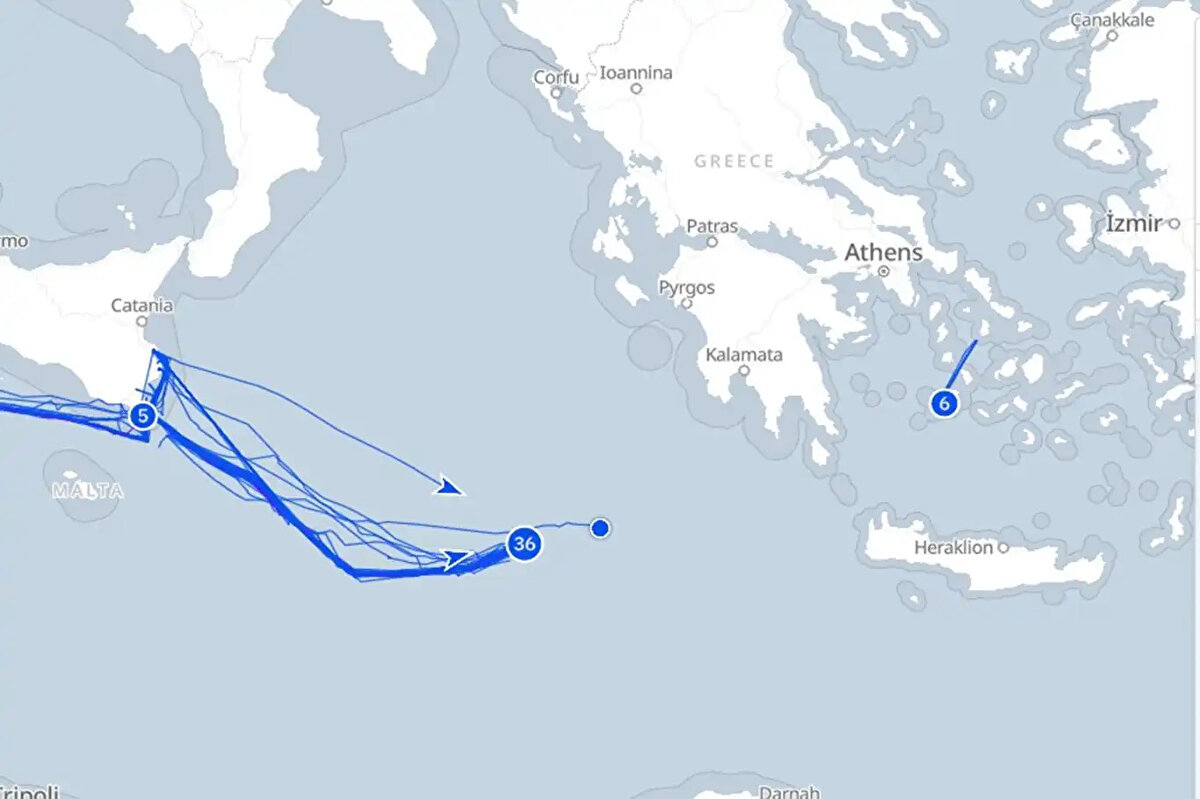 Yolculuk Ne Kadar Sürecek?<br><br>Filo, günde yaklaşık 120 mil (194 km) yol almayı planlıyor. Eylül ayının ortalarında Gazze’ye ulaşmayı hedefleyen filo, teknik sorunlar, hava koşulları ve saldırılar nedeniyle belirlenen tarihte hedefine varamadı. Yaklaşık 7-8 gün sürmesi öngörülen yolculuğun, mevcut şartlarda en az 10 gün süreceği tahmin ediliyor.