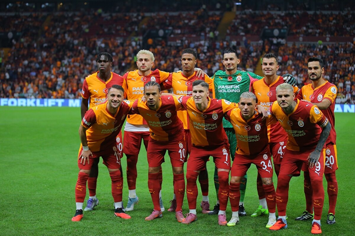 Galatasaray: Uğurcan; Eren Elmalı, Davinson, Singo, Sallai; Lemina, Torreira, Sara; Yunus Akgün, Sane, Mauro İcardi