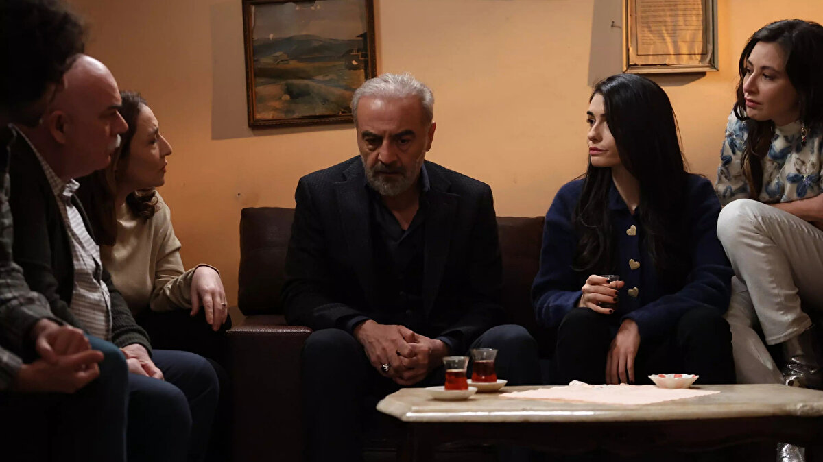 Yeni Sezon İçin Bekleyiş Sürüyor<br><br>Kanal D’nin reyting rekortmeni dizisi İnci Taneleri, 15 Mayıs’ta 44. bölümüyle sezon finali yaptı. Gözler şimdi 3. sezona çevrildi.