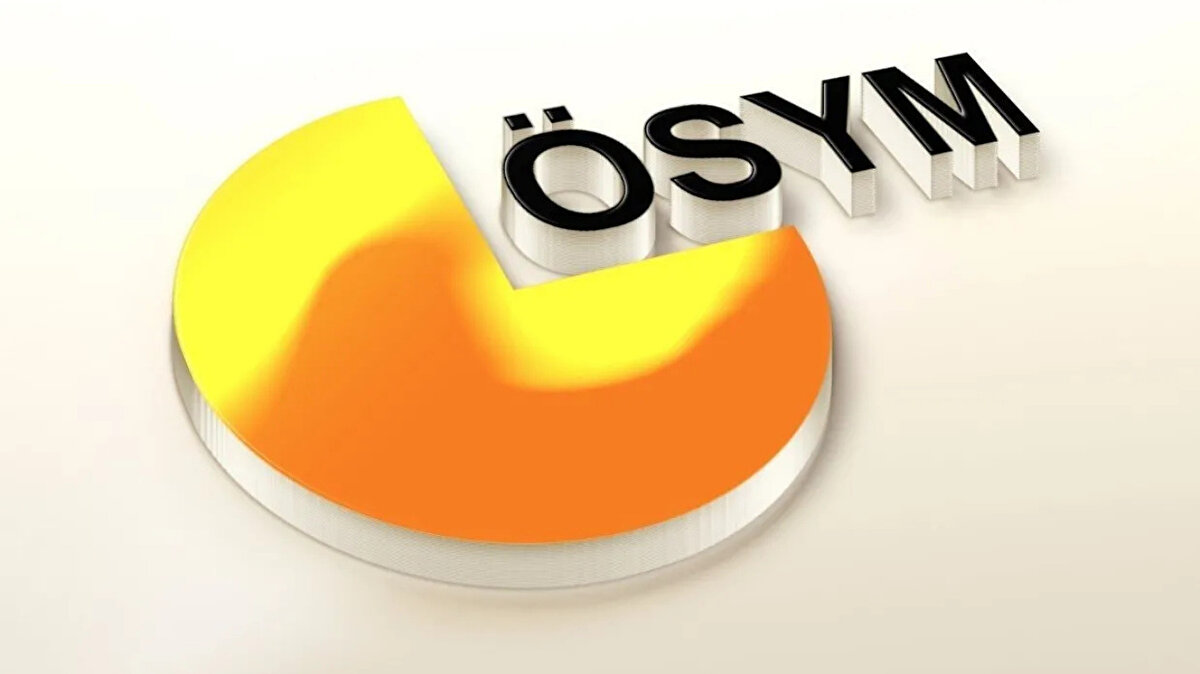 Adayların Gözü Sonuç Tarihinde<br><br>Ek tercihlerle birlikte üniversiteye girip giremeyeceğini merak eden öğrenciler, sonuçların açıklanacağı tarihi araştırıyor.