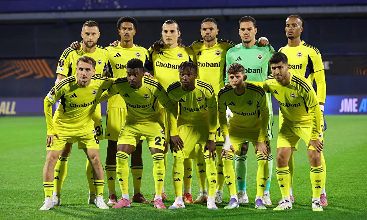 Temsilcimiz Fenerbahçe, Hırvatistan temsilcisi Dinamo Zagreb'e 3-1'lik skorla mağlup oldu ve Avrupa serüvenine iyi bir başlangıç yapamadı.