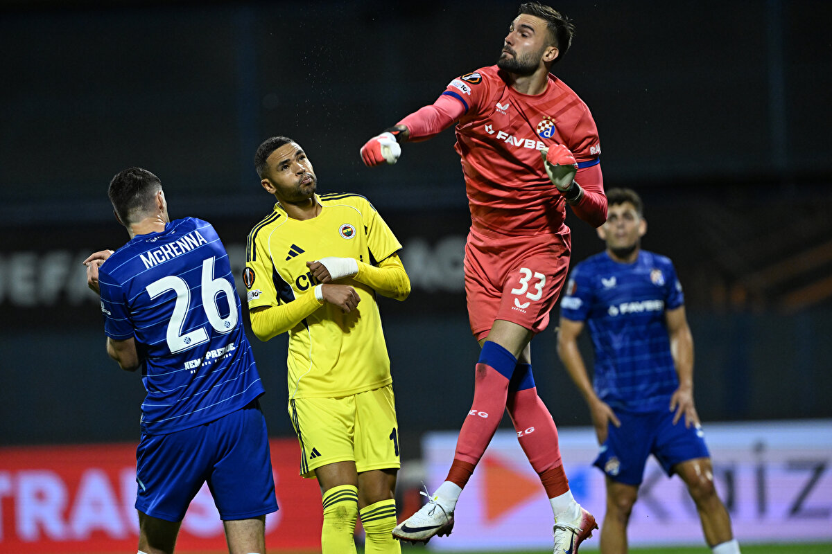 Karşılaşmanın ardından Fenerbahçe taraftarı, Kerem'e sosyal medyadan tepki gösterdi. 