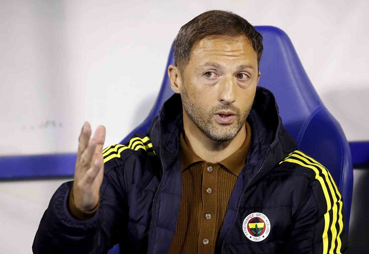 TEDESCO KADRO TERCİHİYLE ELEŞTİRİLERİN HEDEFİ OLDU<br>Maçın ardından en çok eleştiri de Fenerbahçe Teknik Direktörü Domenico'ya geldi. 