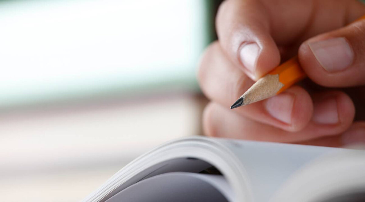 Ek Yerleştirme Kimler İçin Geçerli?<br><br>Ek yerleştirme hakkı şu adaylara tanınıyor:<br><br>2025-YKS’de tercih yapmayan veya tercih yapıp hiçbir programa yerleşemeyen adaylar,<br><br>Bir programa yerleştiği halde kayıt yaptırmayan adaylar ek yerleştirmeden yararlanamayacak.<br><br>Bu nedenle ek tercih süreci, sadece üniversiteye yerleşemeyen adaylar için fırsat niteliğinde olacak.