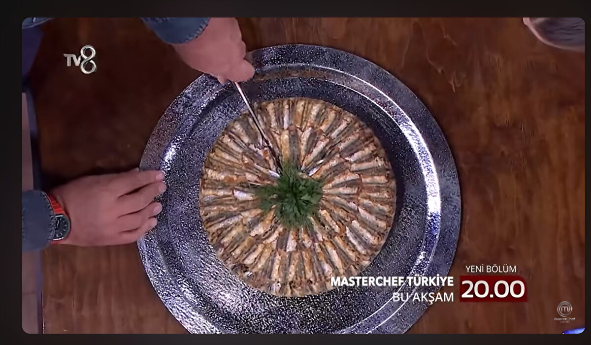 MasterChef 25 Eylül tanıtımındaki gerilim izleyicilerin gündemine oturdu. Çağatay ve Mehmet Şef arasında yaşanan tansiyon gerilimi merak konusu oldu.