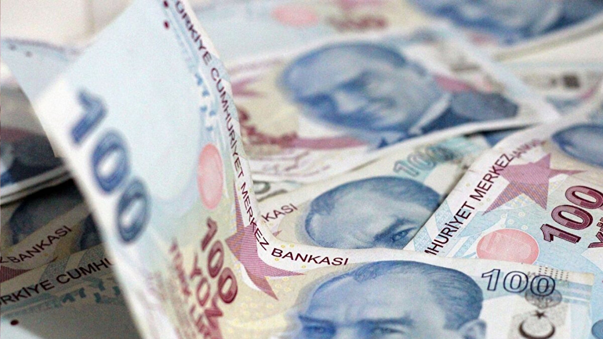 Raporda, özellikle gelişmiş ülkelerde Caovid salgını sonrası artan kamu harcamalarının borç yükünü artırmaya devam ettiği belirtildi.